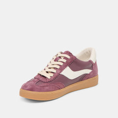 NOTICE SNEAKERS CRANBERRY SUEDE | Dolce Vita Women