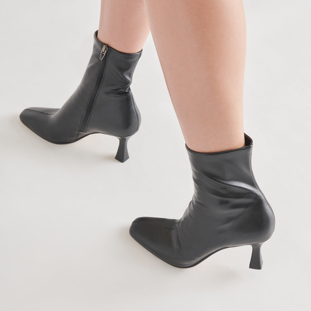 GLAMOR BOOTS BLACK STELLA | Women Dolce Vita