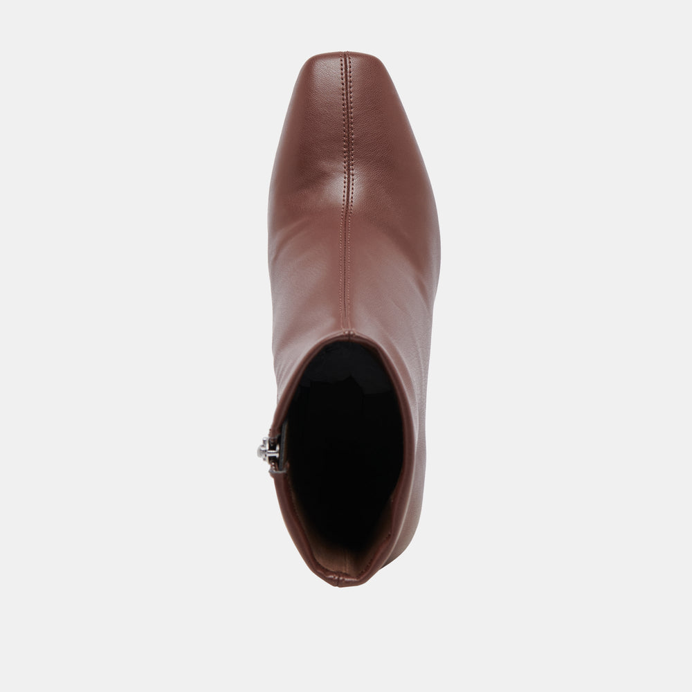 GLAMOR BOOTS CHOCOLATE STELLA | Dolce Vita Women