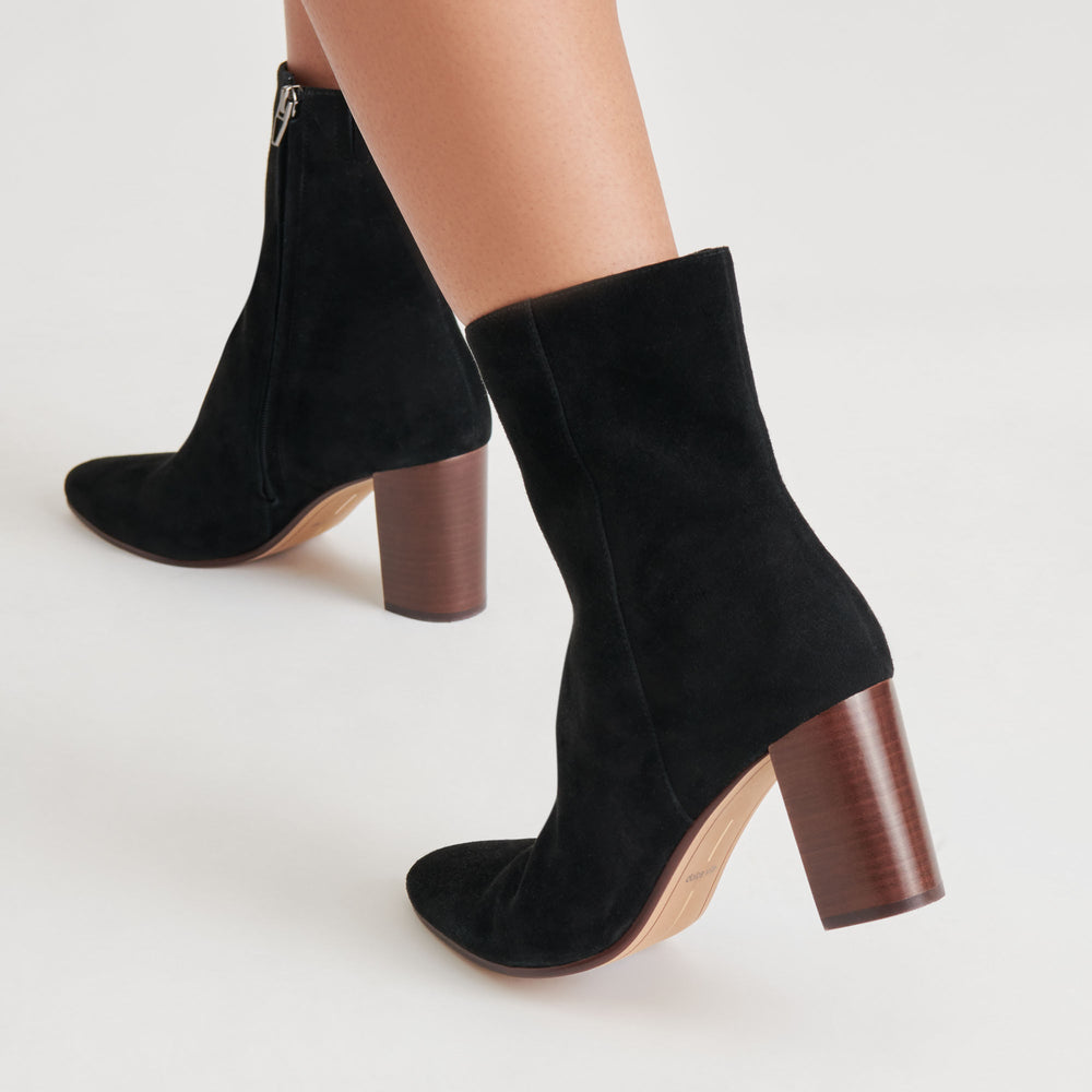 SUZY BOOTIES ONYX SUEDE | Women Dolce Vita