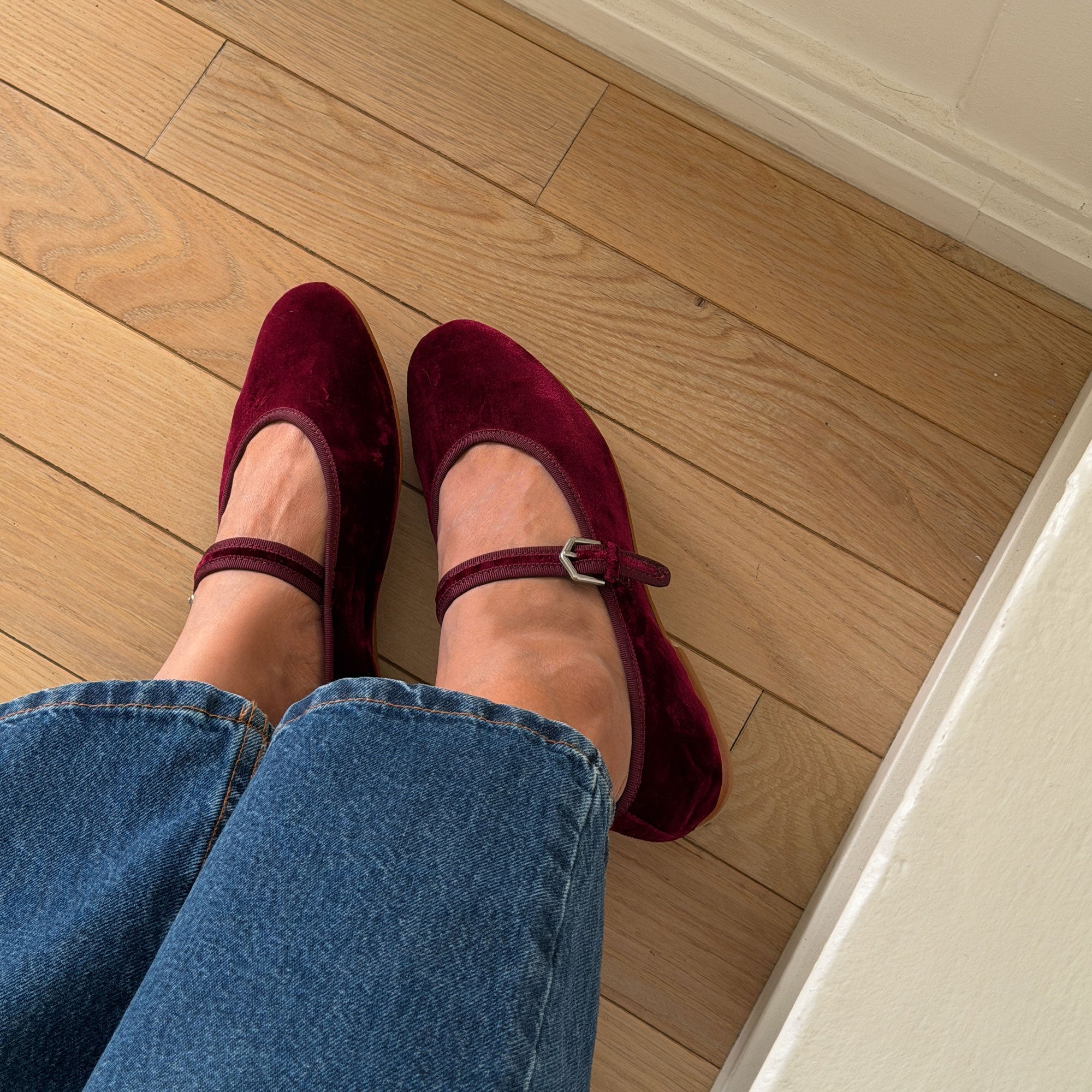 ROSLYN BALLET FLATS WINE VELVET | Dolce Vita Women
