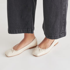 Anisa Ballet Flats CREME CRINKLE PATENT | Women Dolce Vita