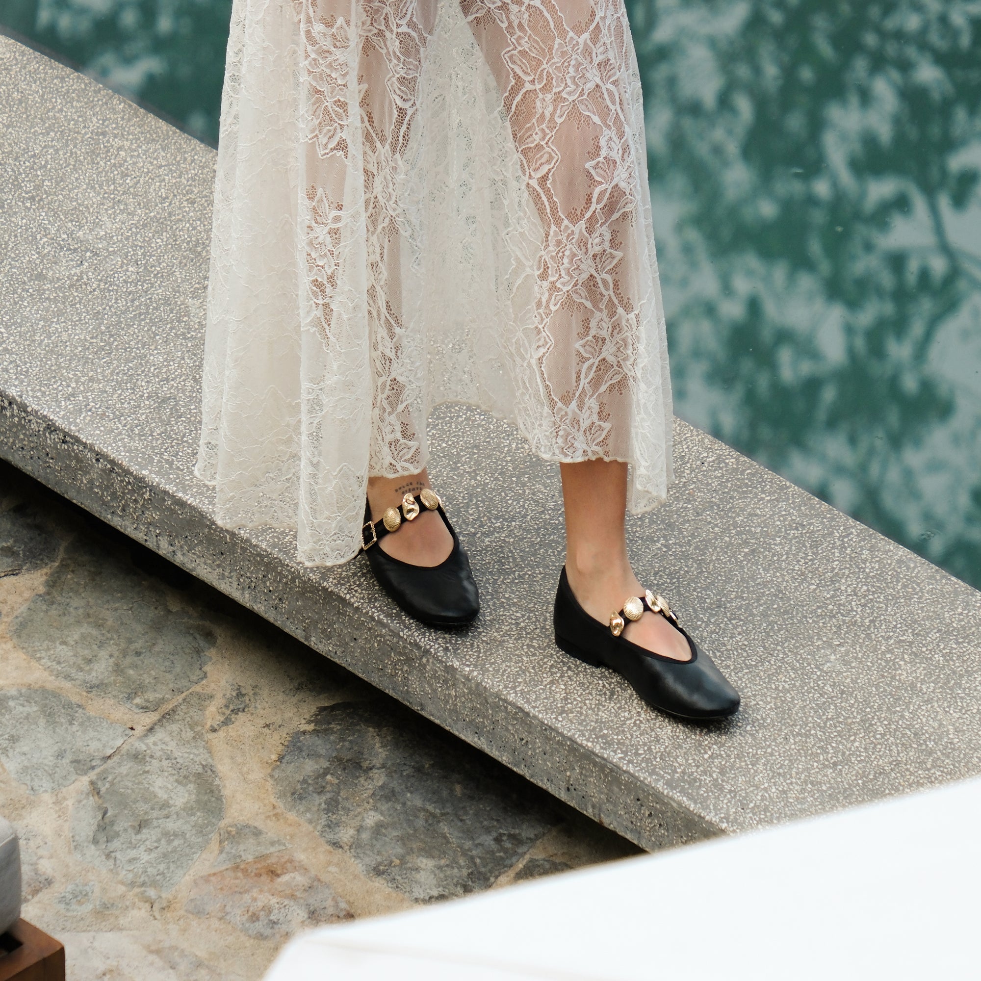 Relan Black Leather Ballet Flats | Women Dolce Vita