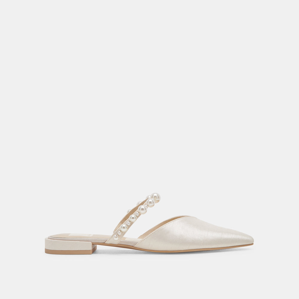 KANIKA PEARL FLATS VANILLA PEARLS | Women Dolce Vita