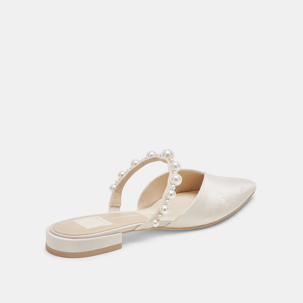 KANIKA PEARL FLATS VANILLA PEARLS | Women Dolce Vita
