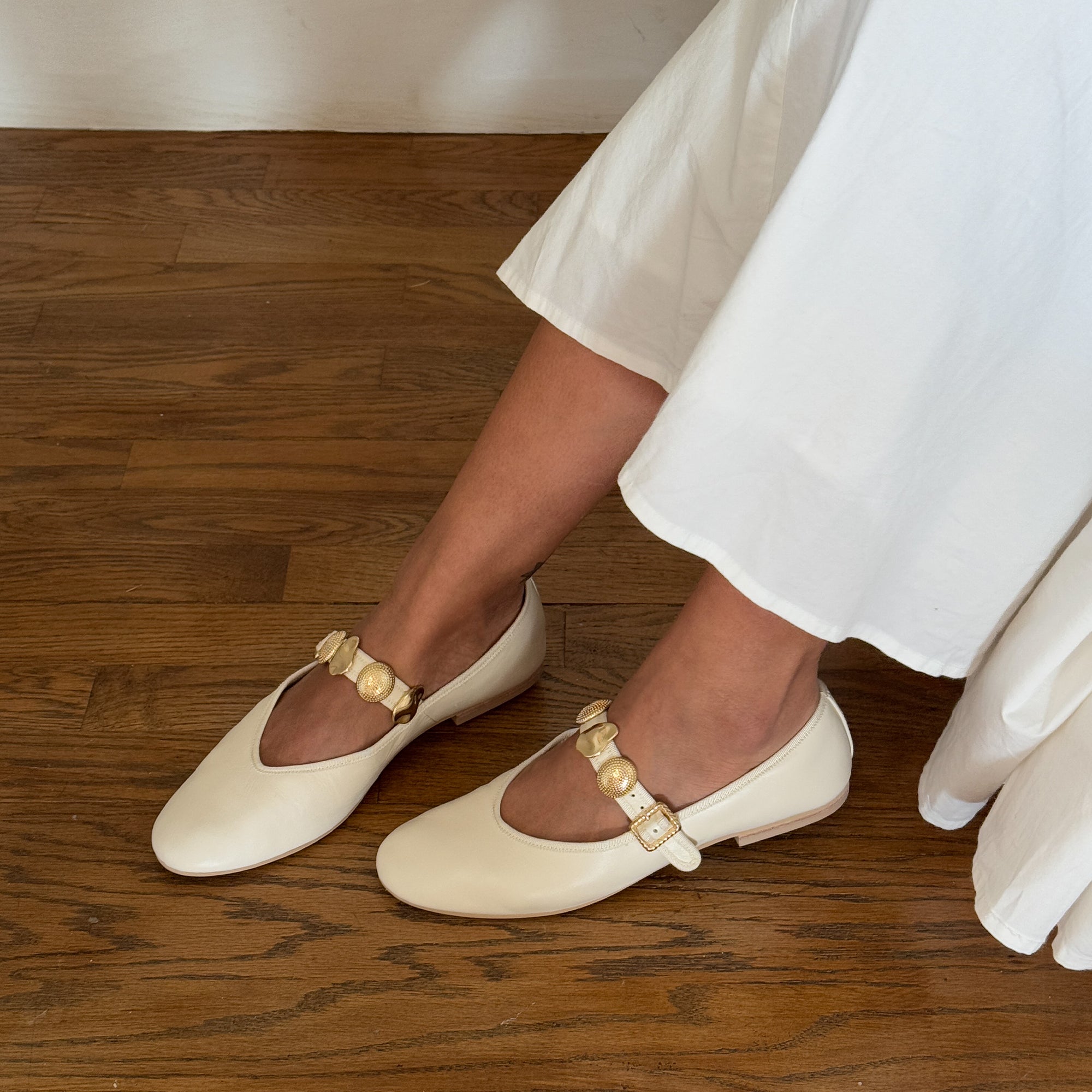 Relan Off White Leather Ballet Flats | Women Dolce Vita