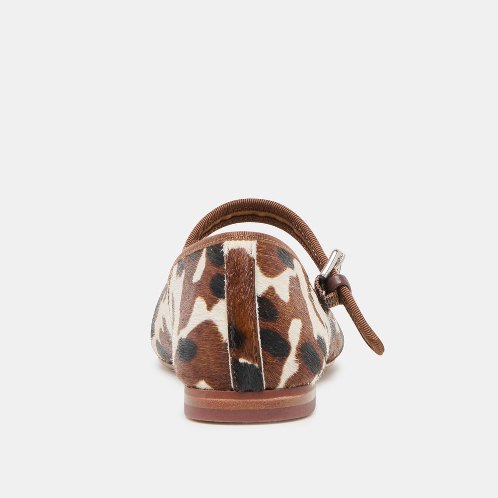 Roslyn Cocoa Taurus Calf Hair | Dolce Vita Women
