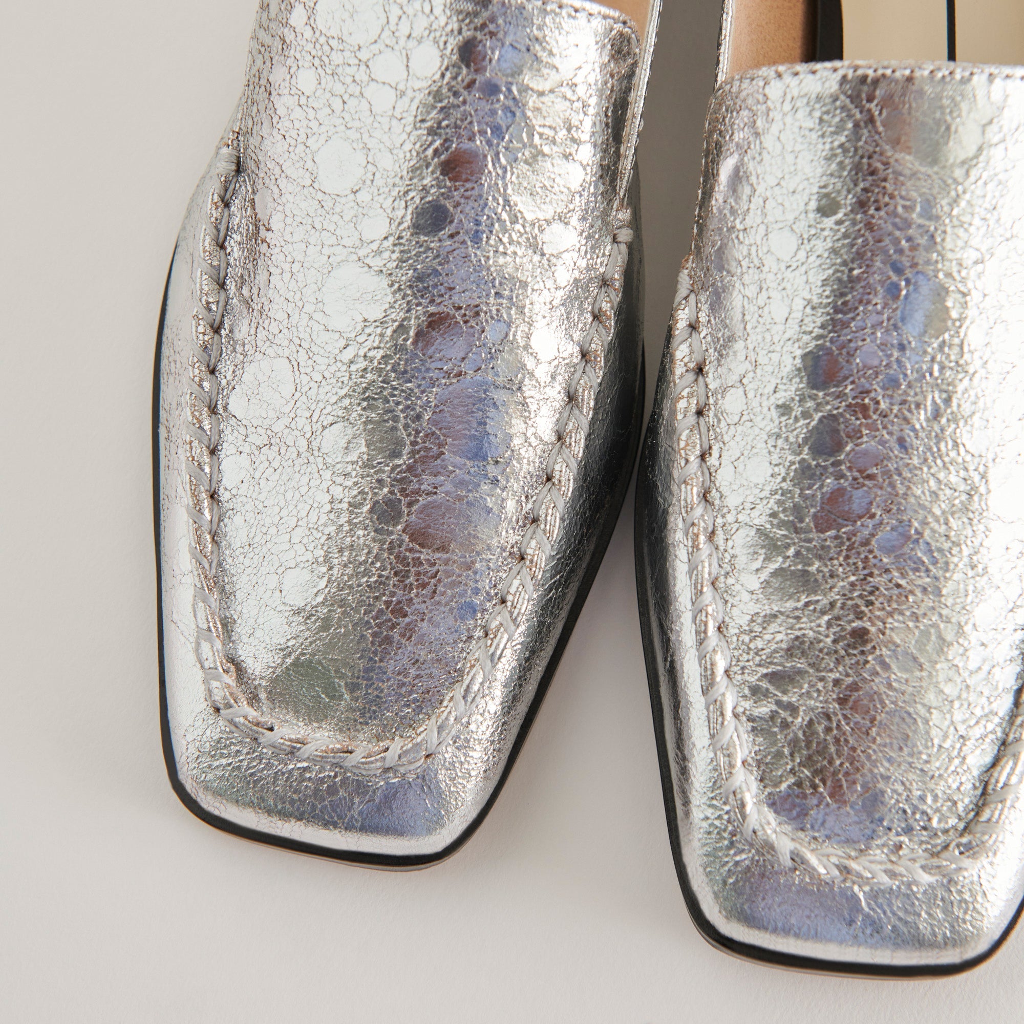 Beny Flats Silver Distressed Leather | Women Dolce Vita