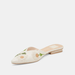 ELM FLATS WHITE FLORAL RAFFIA | Dolce Vita Women