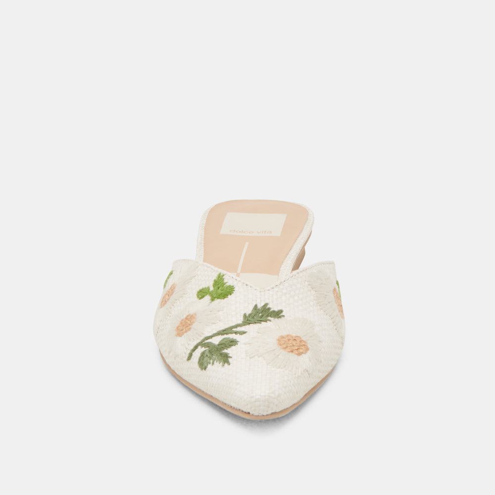 ELM FLATS WHITE FLORAL RAFFIA | Dolce Vita Women