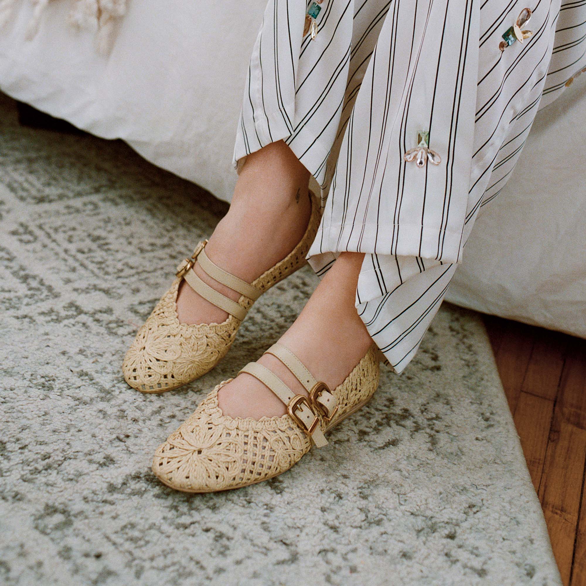 BAYLEE SUNFLOWER BALLET FLATS LT NATURAL MACRAME | Women Dolce Vita
