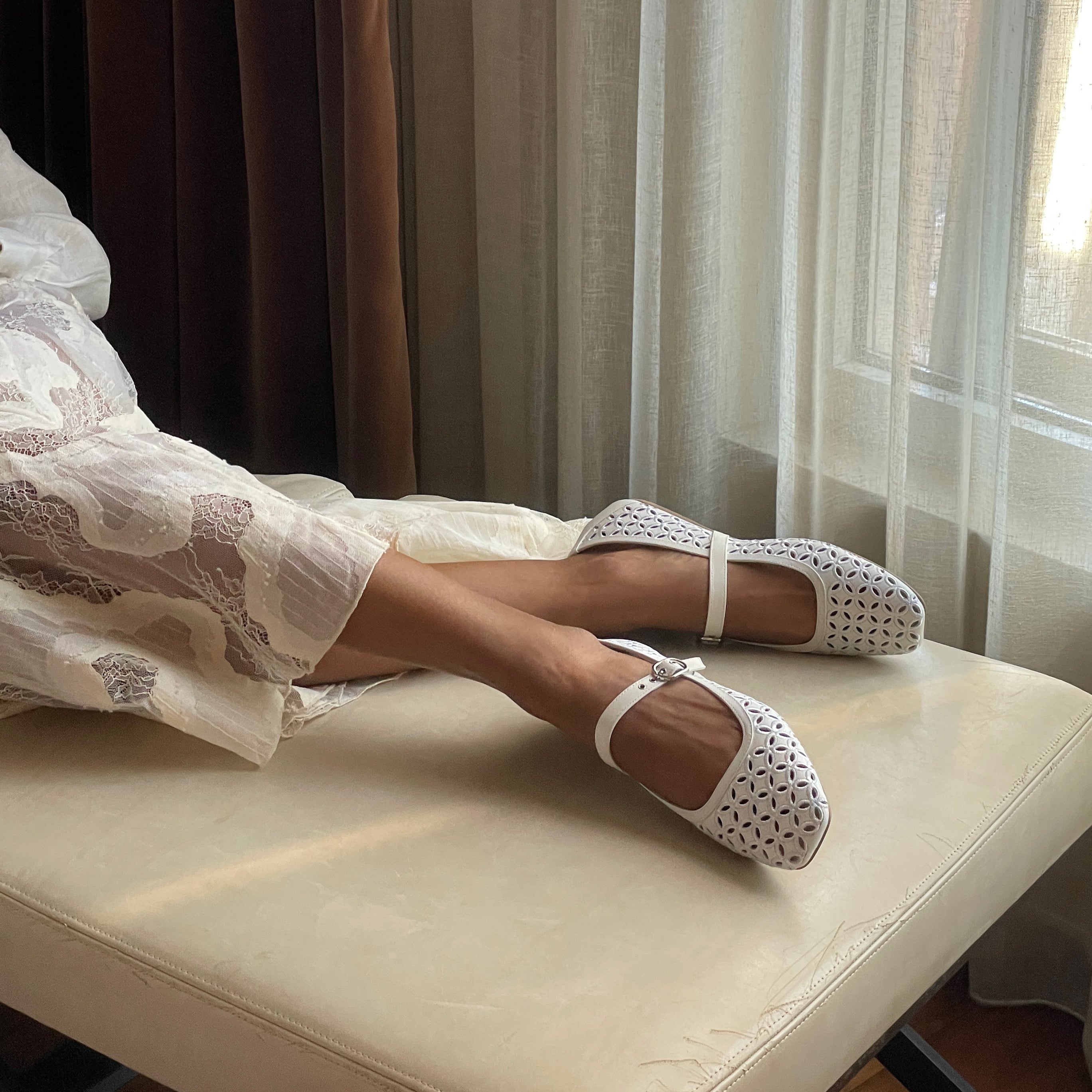 RODNI EYELET PERF BALLET FLATS TRUE WHITE LEATHER | Women Dolce Vita