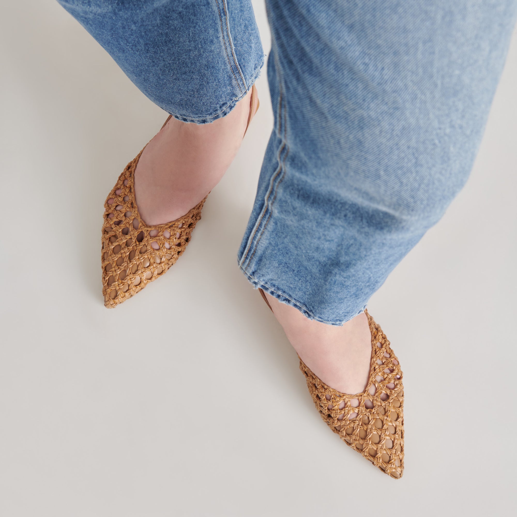 CYNDI FLATS NATURAL WOVEN | Dolce Vita Women