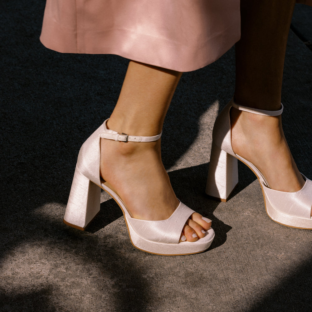 PANDRO HEELS WHITE SATIN | Women Dolce Vita