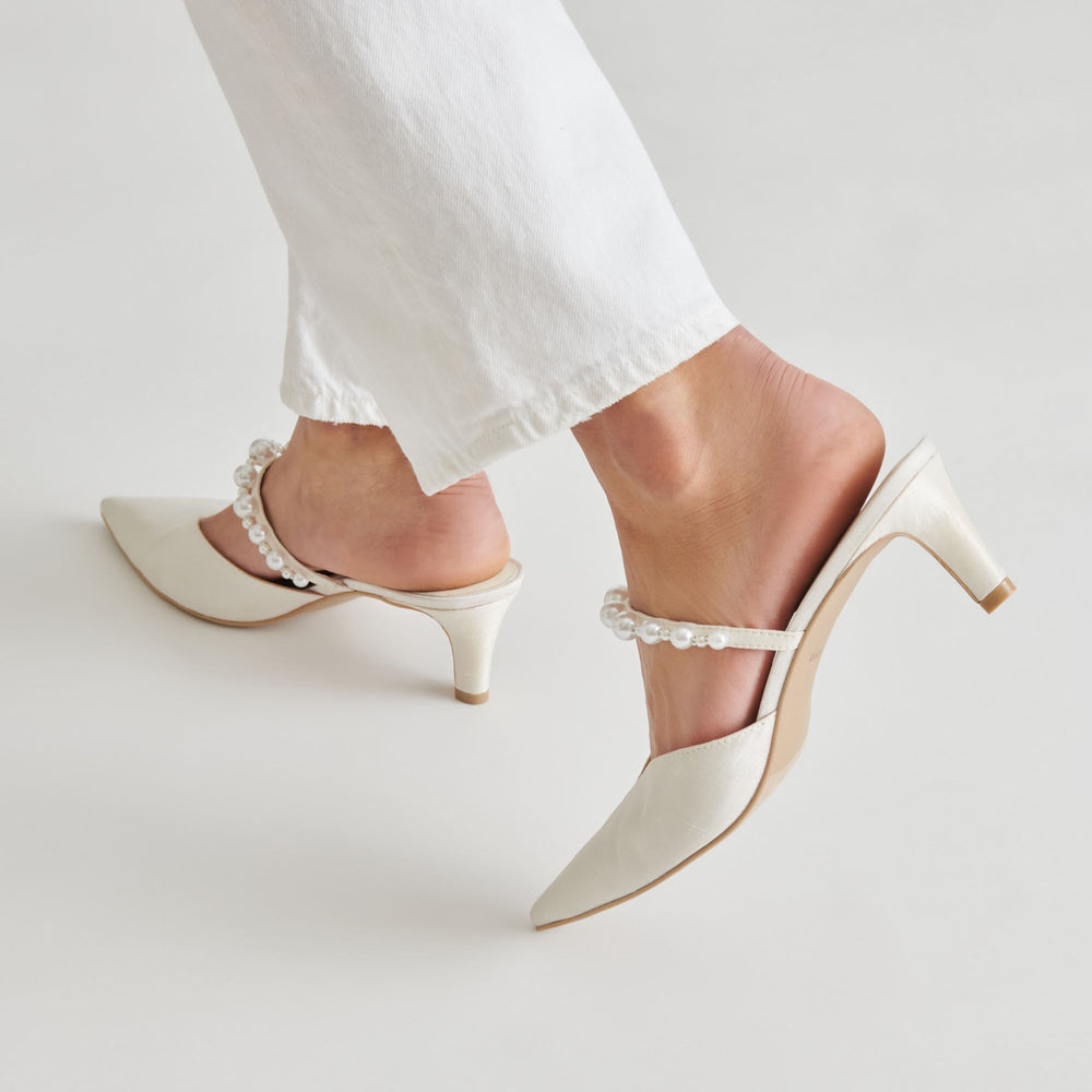 Kanika Pearl Mid Vanilla Pearl Heels | Women Dolce Vita