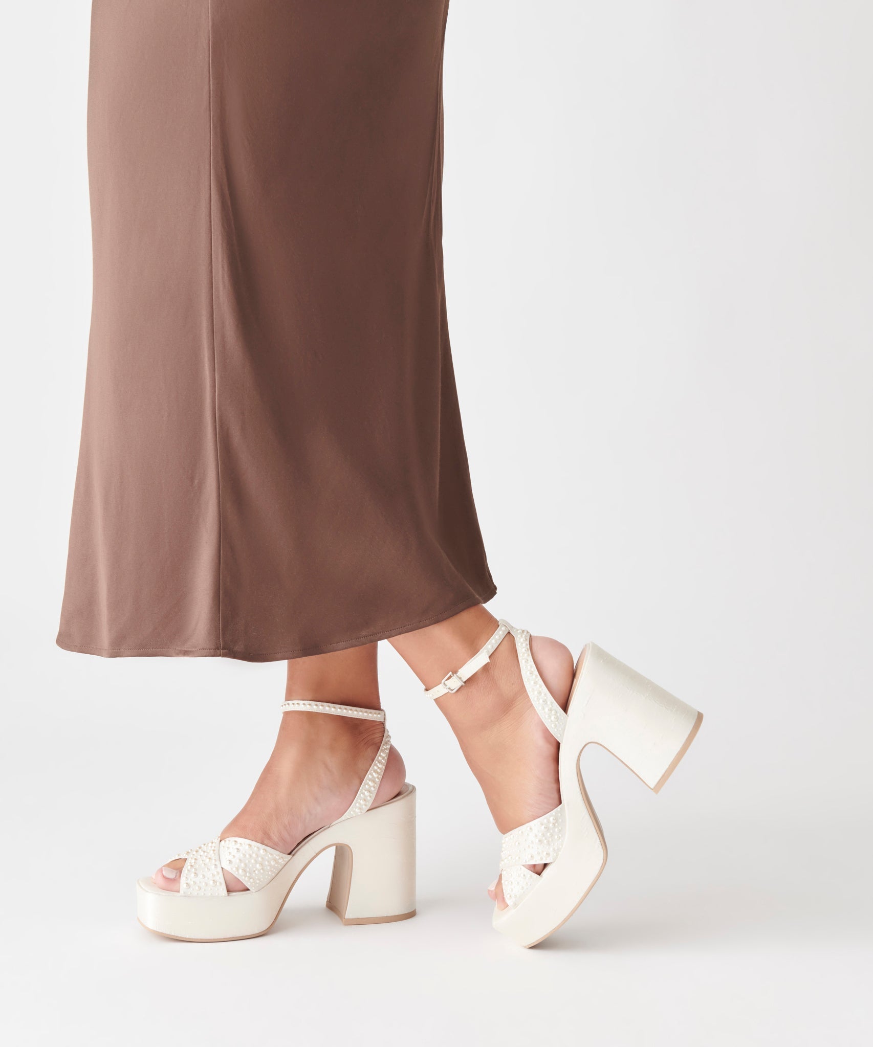 WESSI PEARL HEELS VANILLA PEARLS | Dolce Vita Women