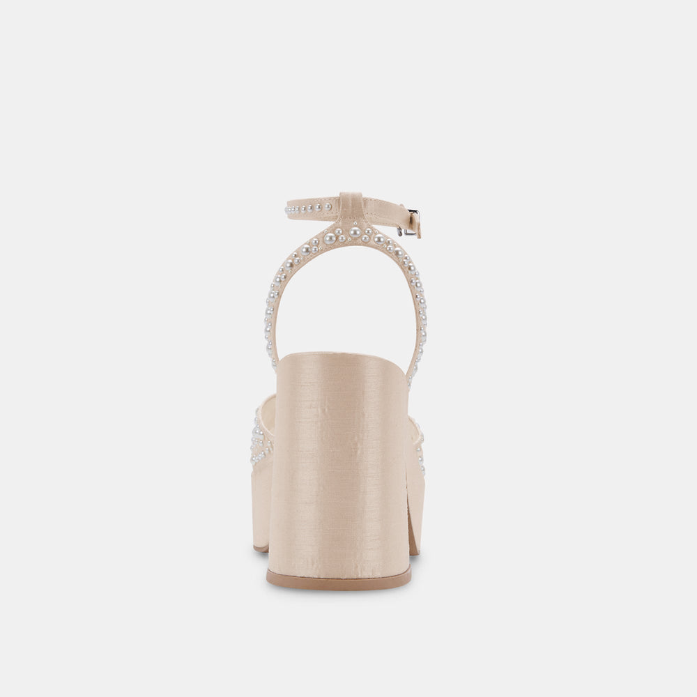 WESSI PEARL HEELS VANILLA PEARLS | Dolce Vita Women