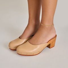 CAMYN HEELS CAFE LEATHER | Women Dolce Vita