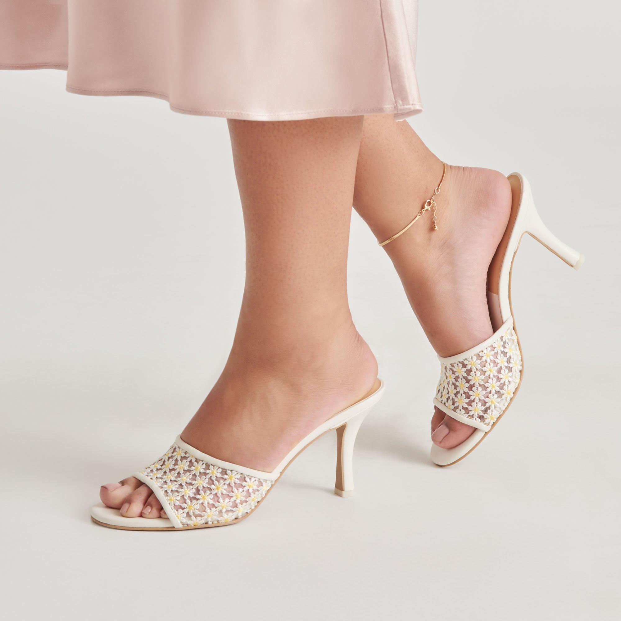 LAVENA FLORAL HEELS WHITE YELLOW FLORAL MESH | Women Dolce Vita