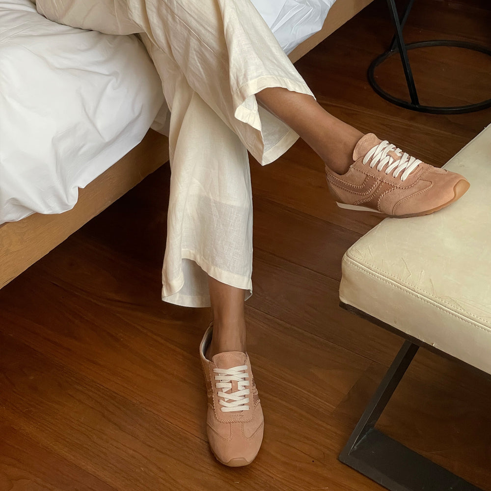 DELANY SNEAKERS TOFFEE NUBUCK | Women Dolce Vita