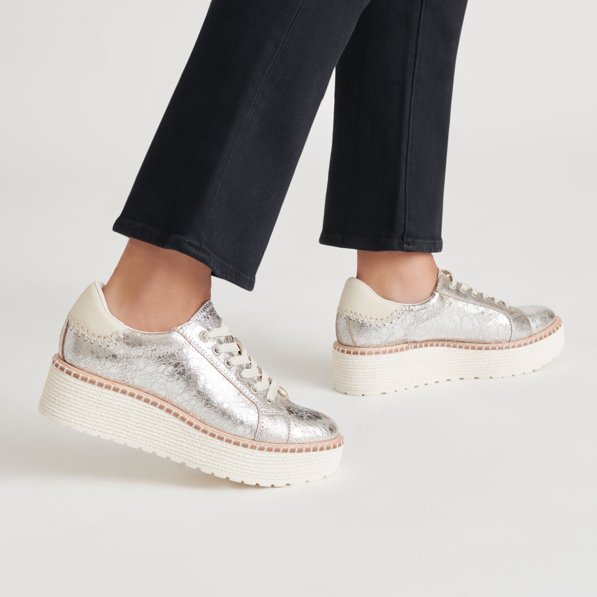 TWAIN SNEAKERS SILVER CRACKLED LEATHER | Women Dolce Vita