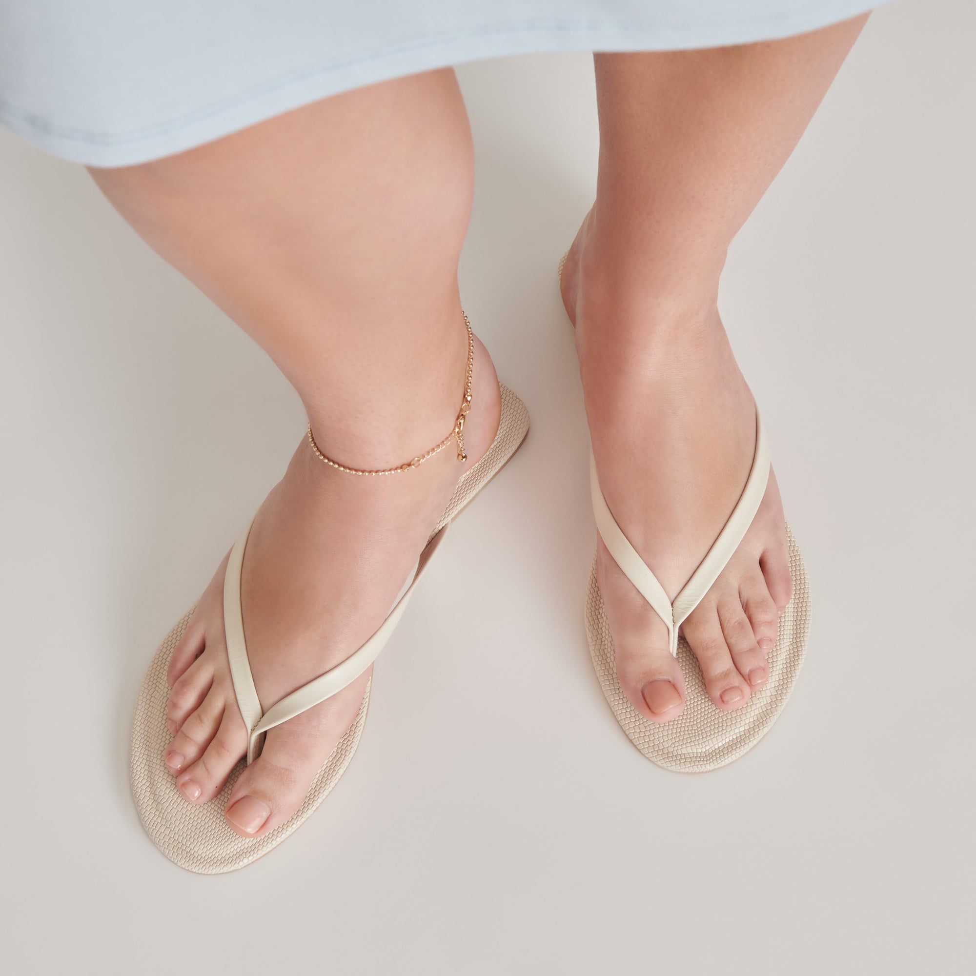 LAYNEY SANDALS IVORY LEATHER | Women Dolce Vita