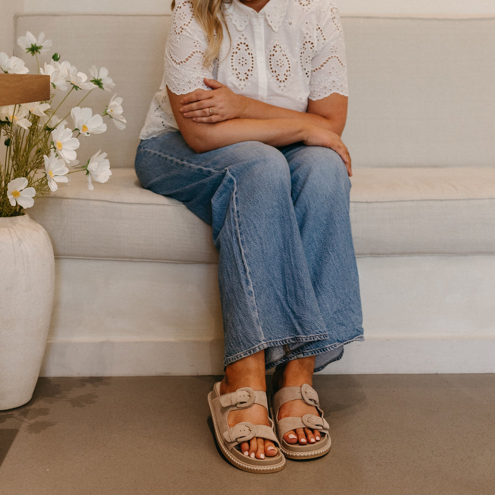 SHAUNY SANDALS DK TAUPE SUEDE | Women Dolce Vita