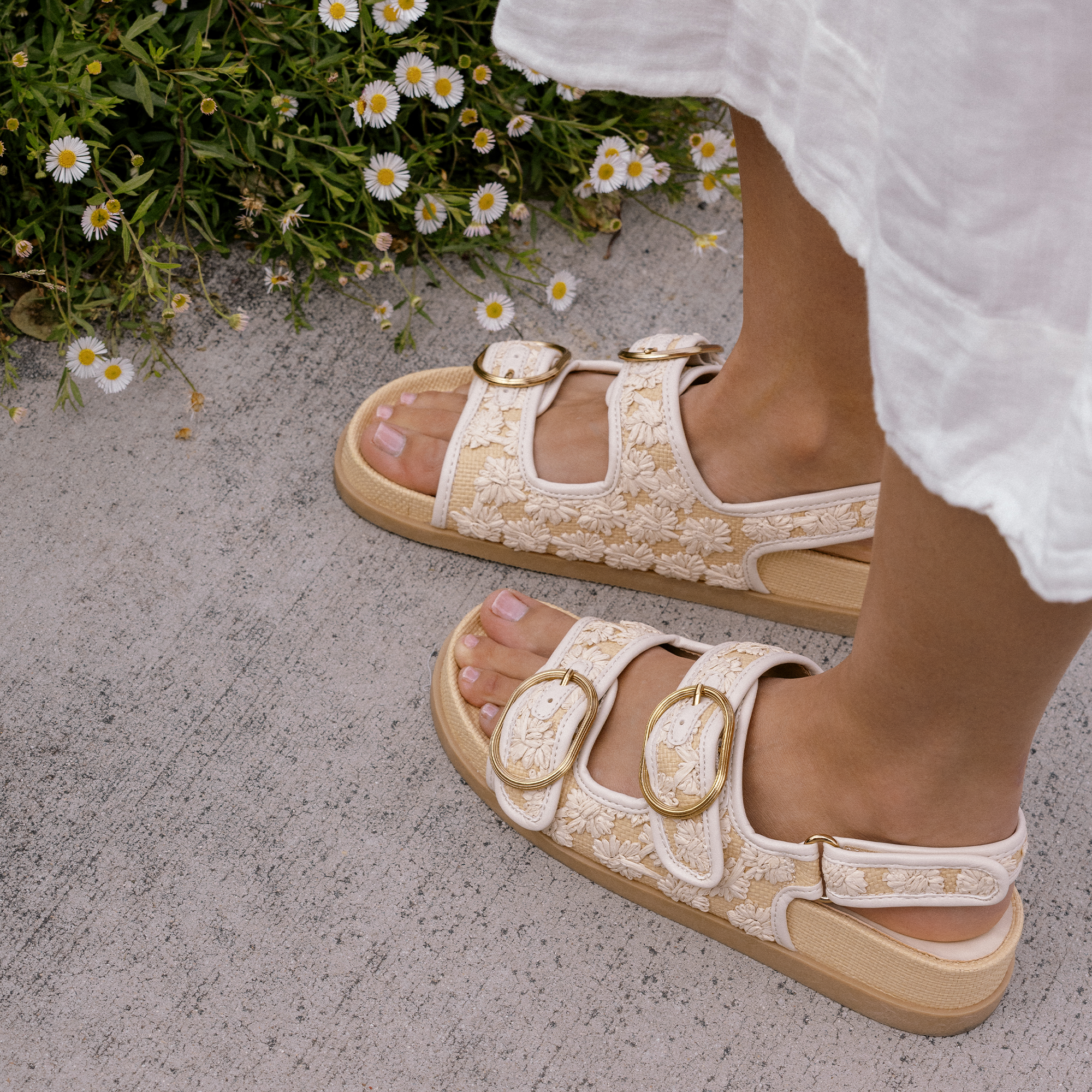 STARLA SANDALS CREME FLORAL RAFFIA | Dolce Vita Women