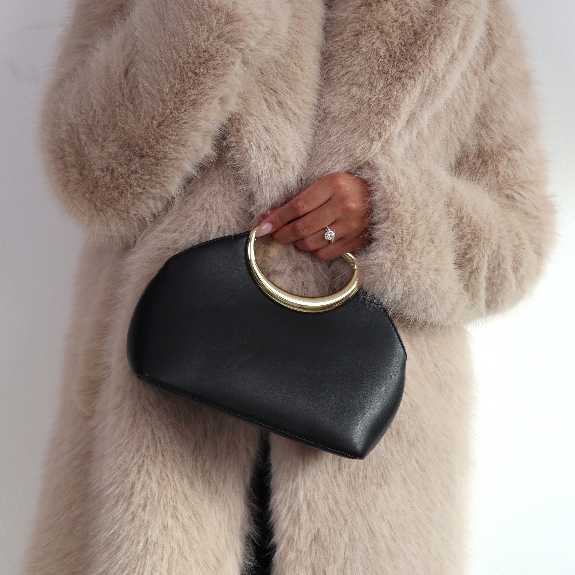 Alina Black Stella Handbag | Women Dolce Vita