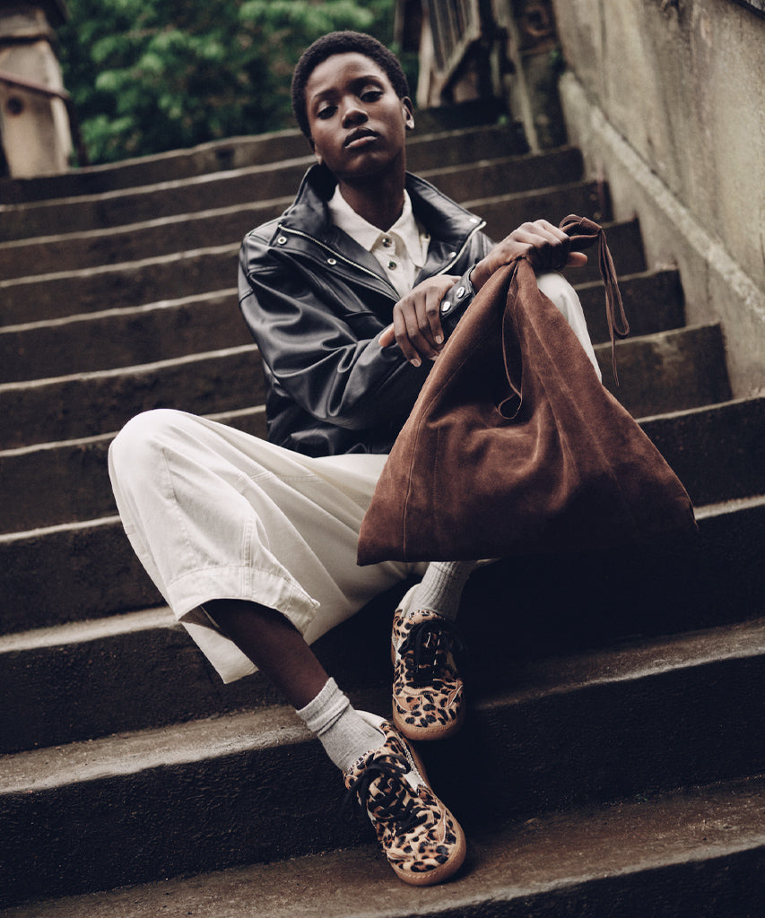 Marie Chocolate Suede Tote | Women Dolce Vita