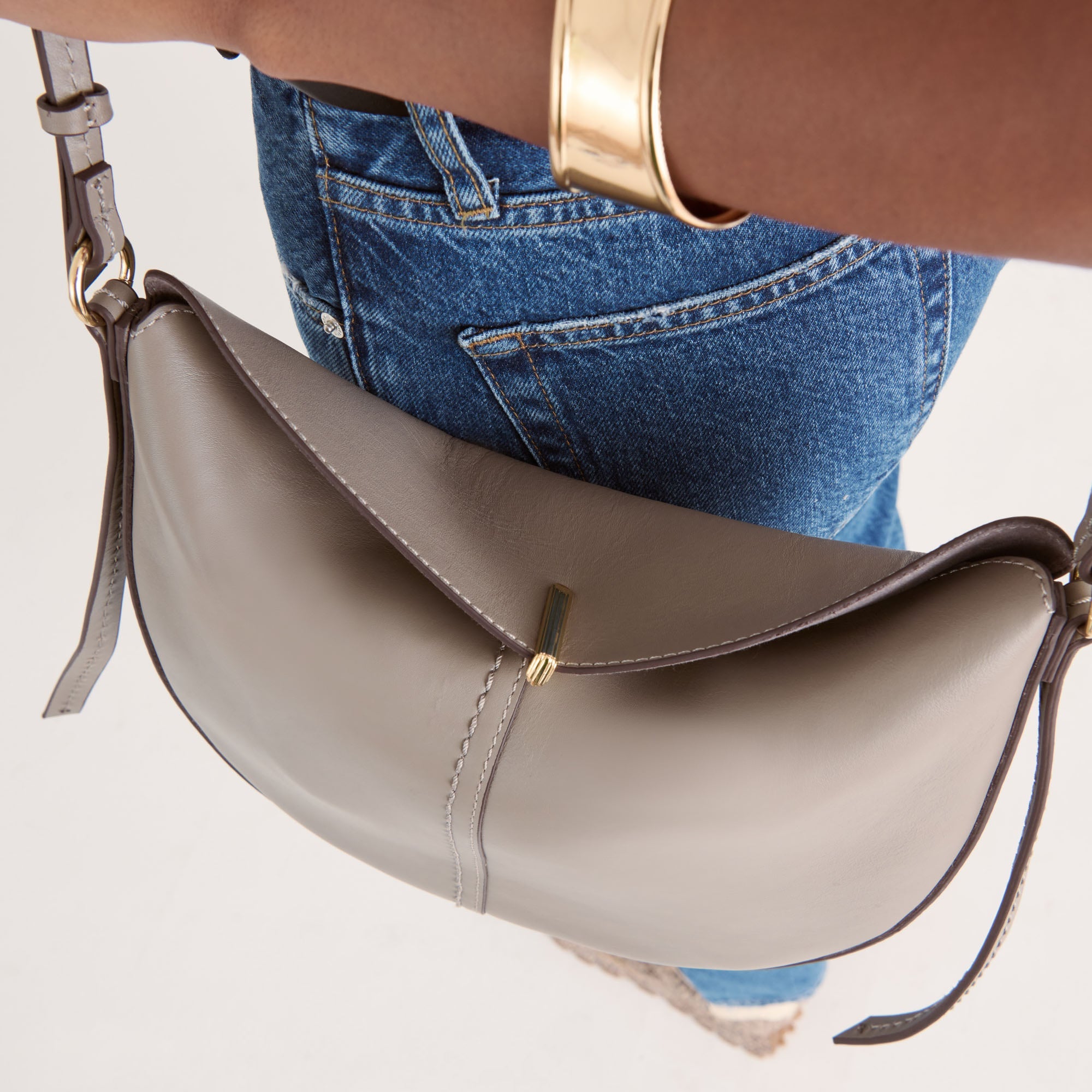 Burano Grey Leather Crossbody | Dolce Vita Women