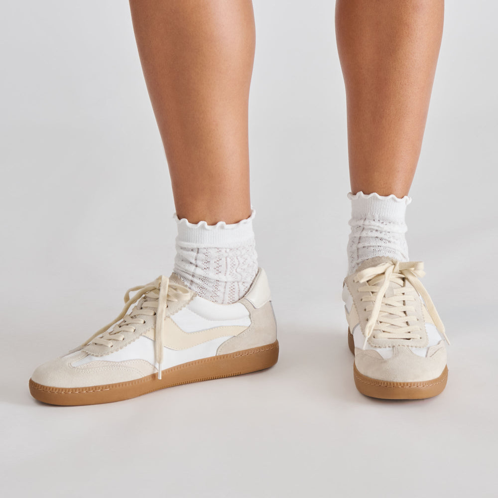 POINTELLE SOCKS WHITE | Women Dolce Vita