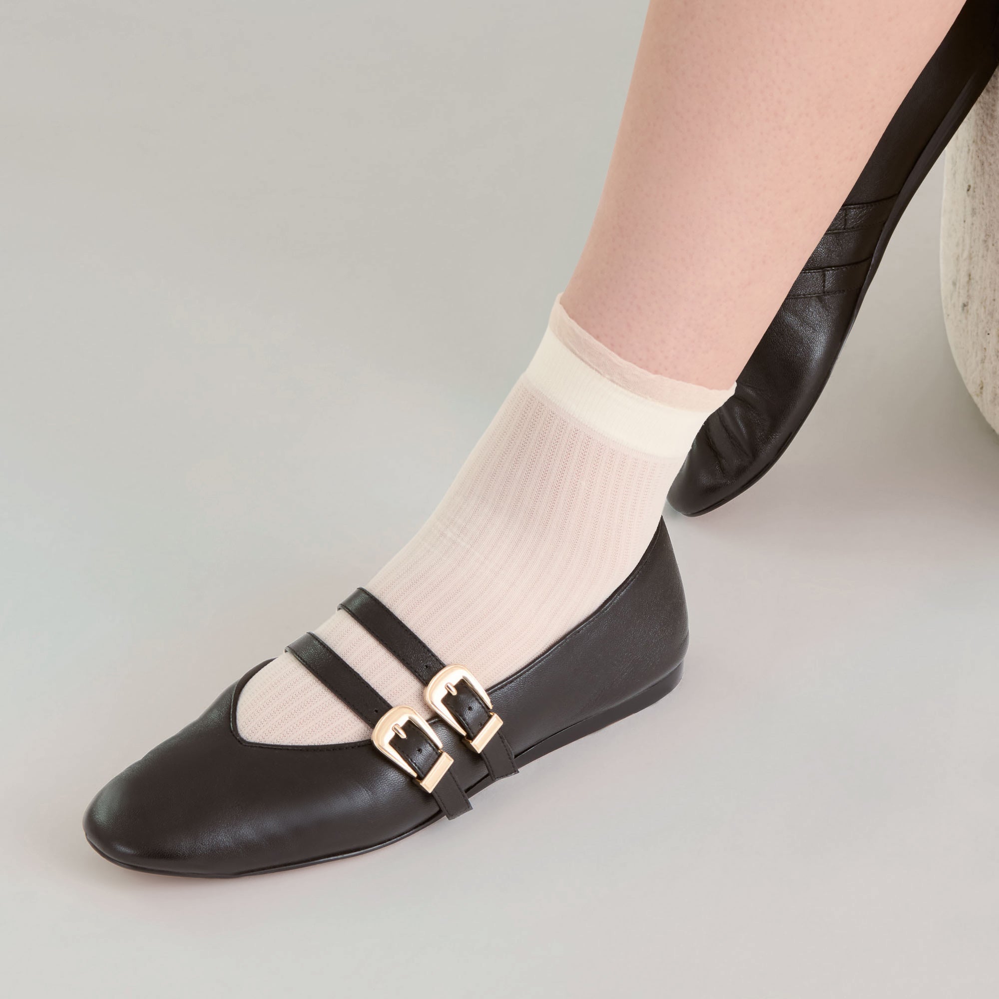 BAYLEE BALLET FLATS BLACK LEATHER | Dolce Vita Women
